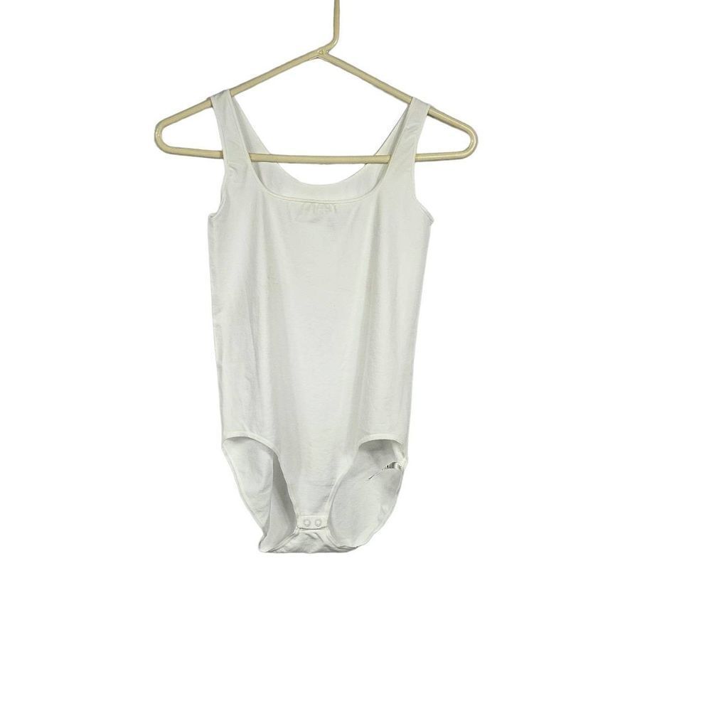 Skims Essential bodysuit Nwot